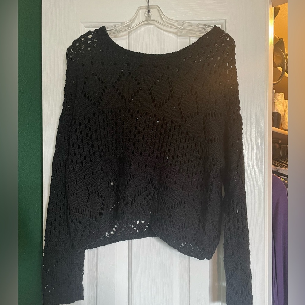Black cropped sweater